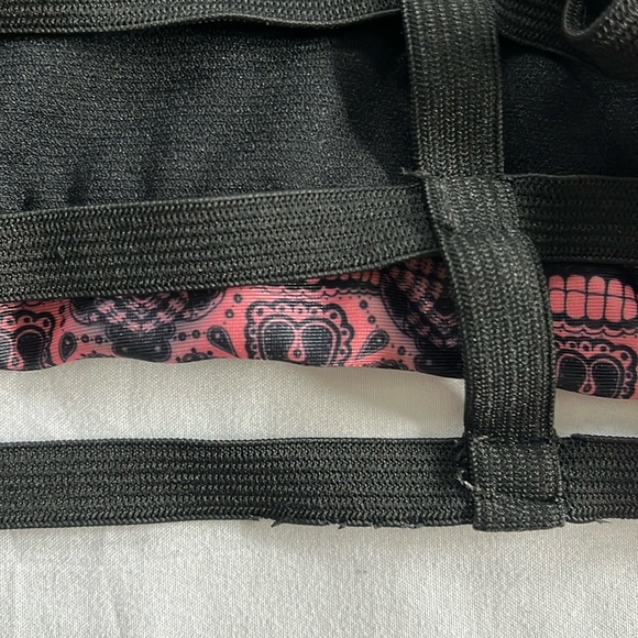 Onzie S/M Cage Back Bra Hot Yoga Sports Bra - Picture 6 of 6